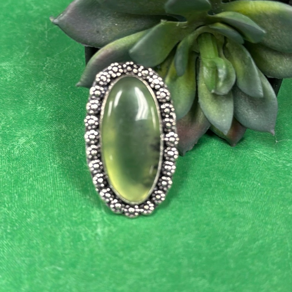 Green Stone Silver Ring - image 2